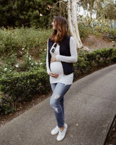23 Cute Pregnancy Outfits Worth Copying - Page 2 of 2 - StayGlam