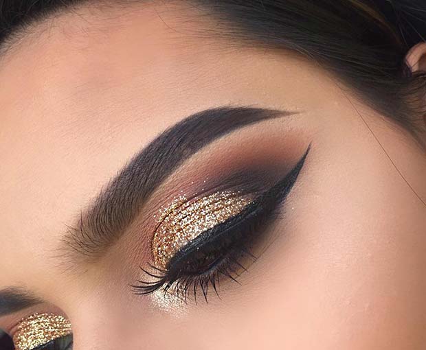 Classic Eyeliner with Sparkle for NYE