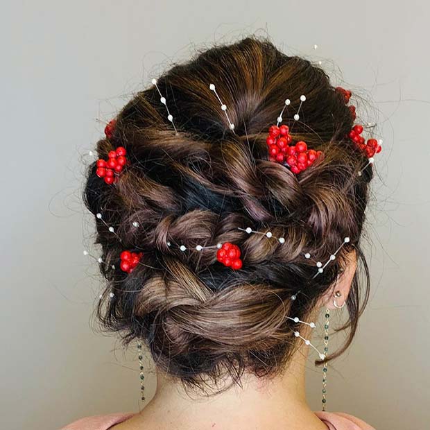10 Easy and Gorgeous Christmas Hairstyles for Your Dinner Party -  Girlsinsights