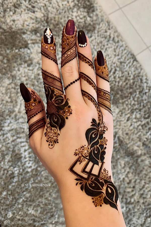 Henna Hand Art