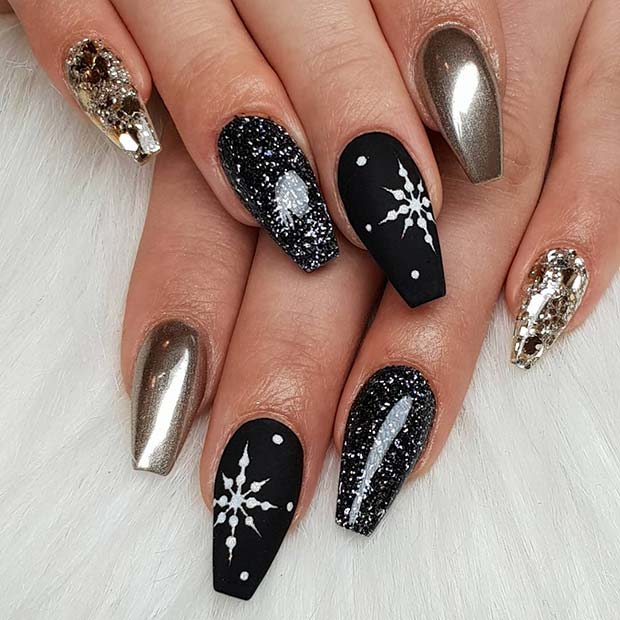 Black and Gold Winter Nails
