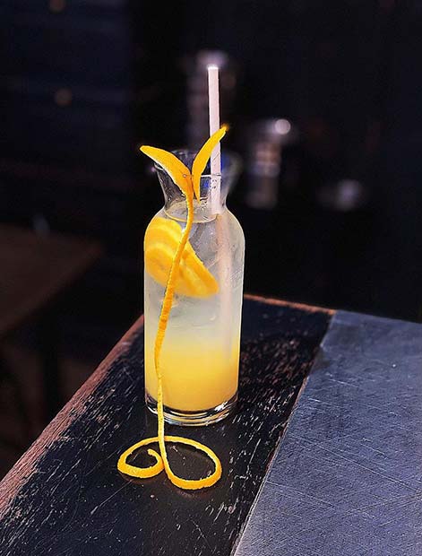 Glam Champagne and Orange Cocktail for NYE