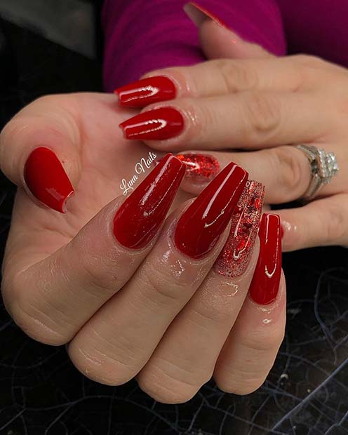 Red Nails With a Sparkly Accent Nail
