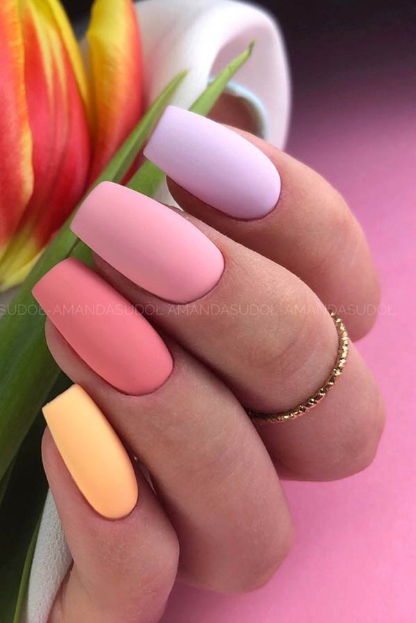The 20 Best Spring Nail Colors for 2023, According to Nail Pros and Editors  | Marie Claire