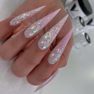 41 Super Cute Birthday Nails You Have to Try - Page 3 of 4 - StayGlam