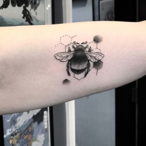 41 Cute Bumble Bee Tattoo Ideas for Girls - StayGlam - StayGlam