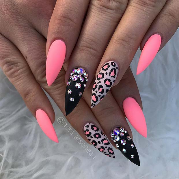 Nude pink and black Leopard print press-on nails with a touch of gold –  Nails2impress