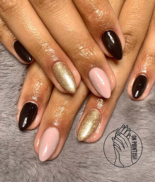 Chic Short Almond Nails