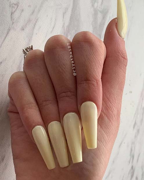 pastel yellow nails