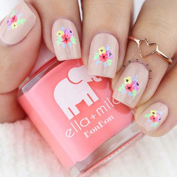 Pretty Flower Nails