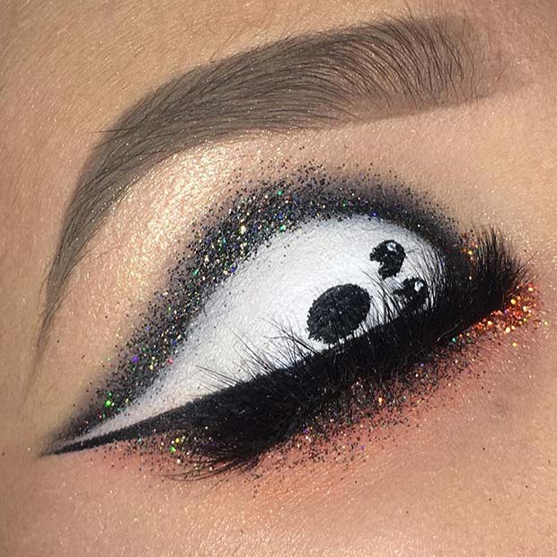 Glittery Ghost Eye Makeup Idea