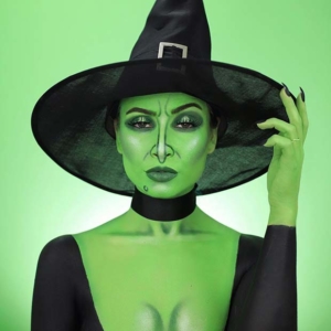 43 Best Witch Makeup Ideas for Halloween - StayGlam - StayGlam