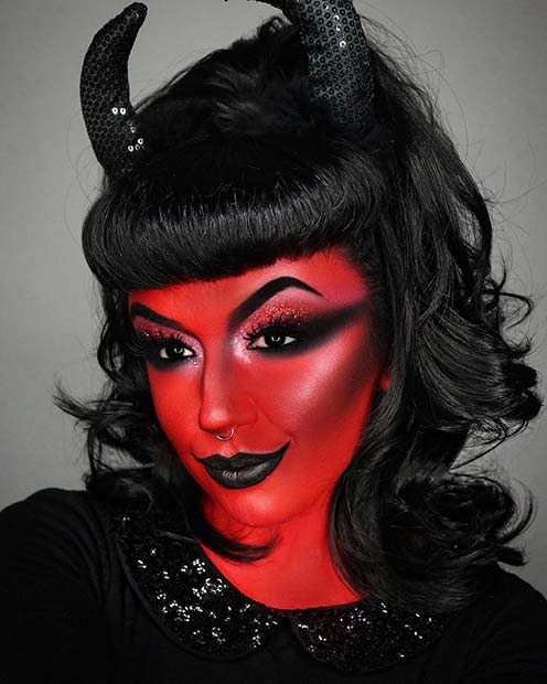 Retro Devil Costume Idea for Women